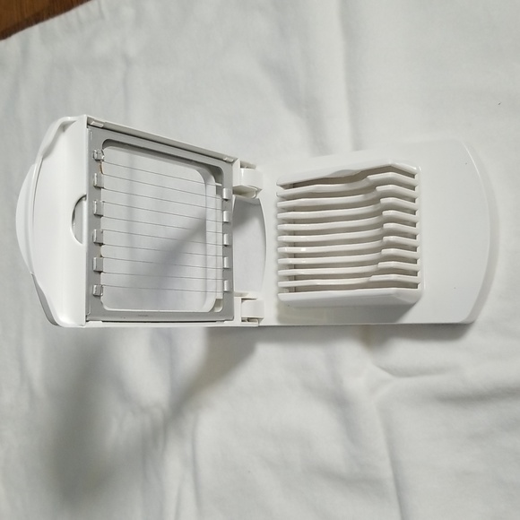 Pampered Chef Egg Slicer - Picture 3 of 4